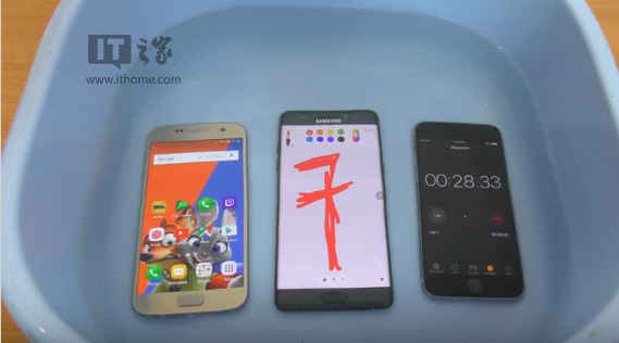 三星Note7/S7/蘋果iPhone6s防水性能對比測試