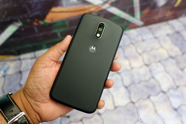 Moto G4 Plus上手玩：前置指紋納米防水