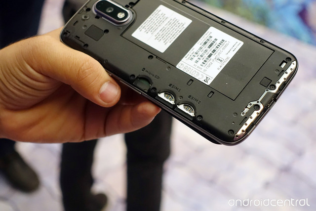 Moto G4 Plus上手玩：前置指紋納米防水